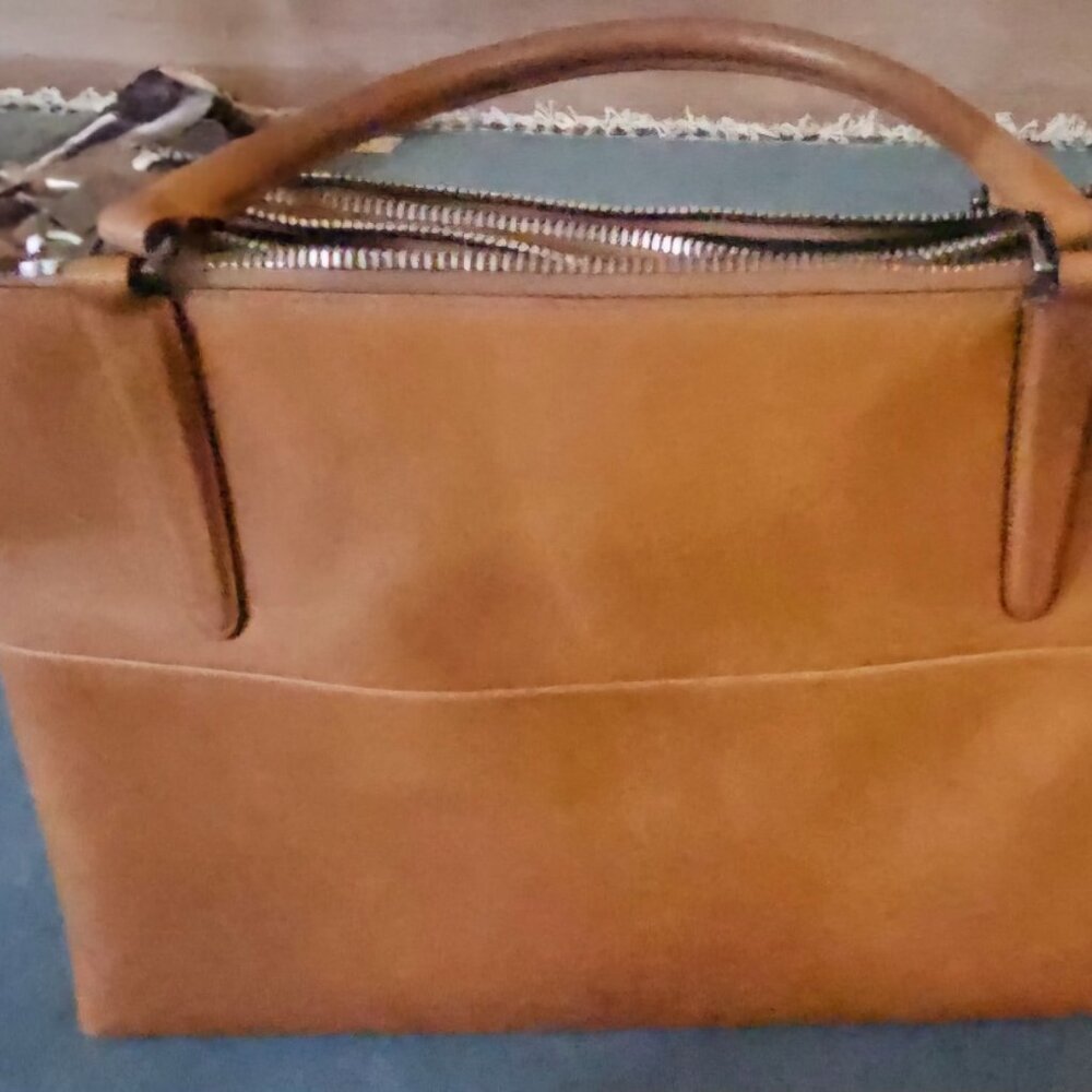 COACH - Elegant Brown Leather Satchel